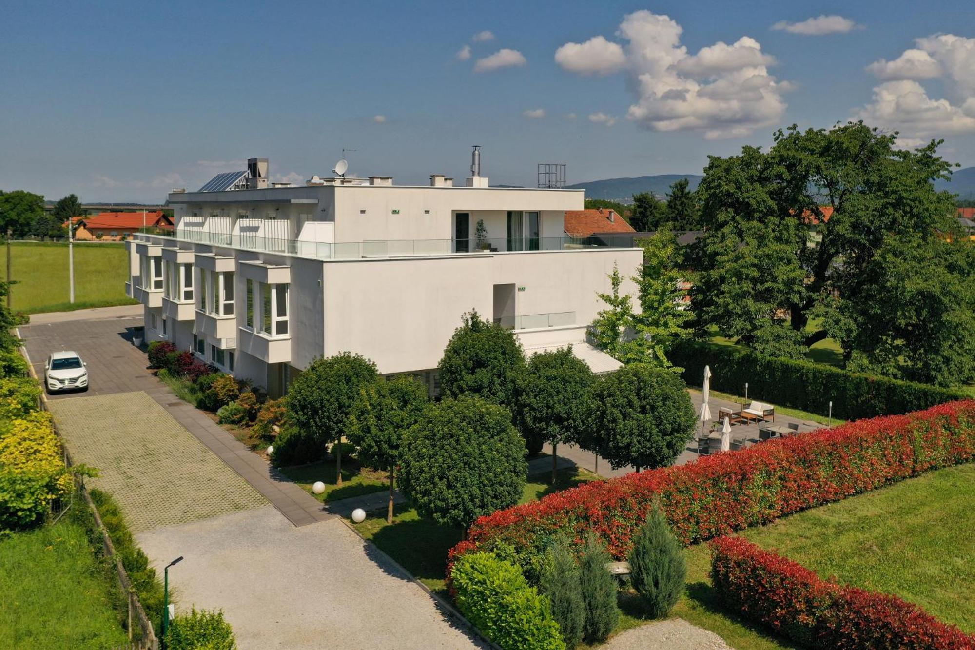 Hotel Magdalena Zagreb Bagian luar foto