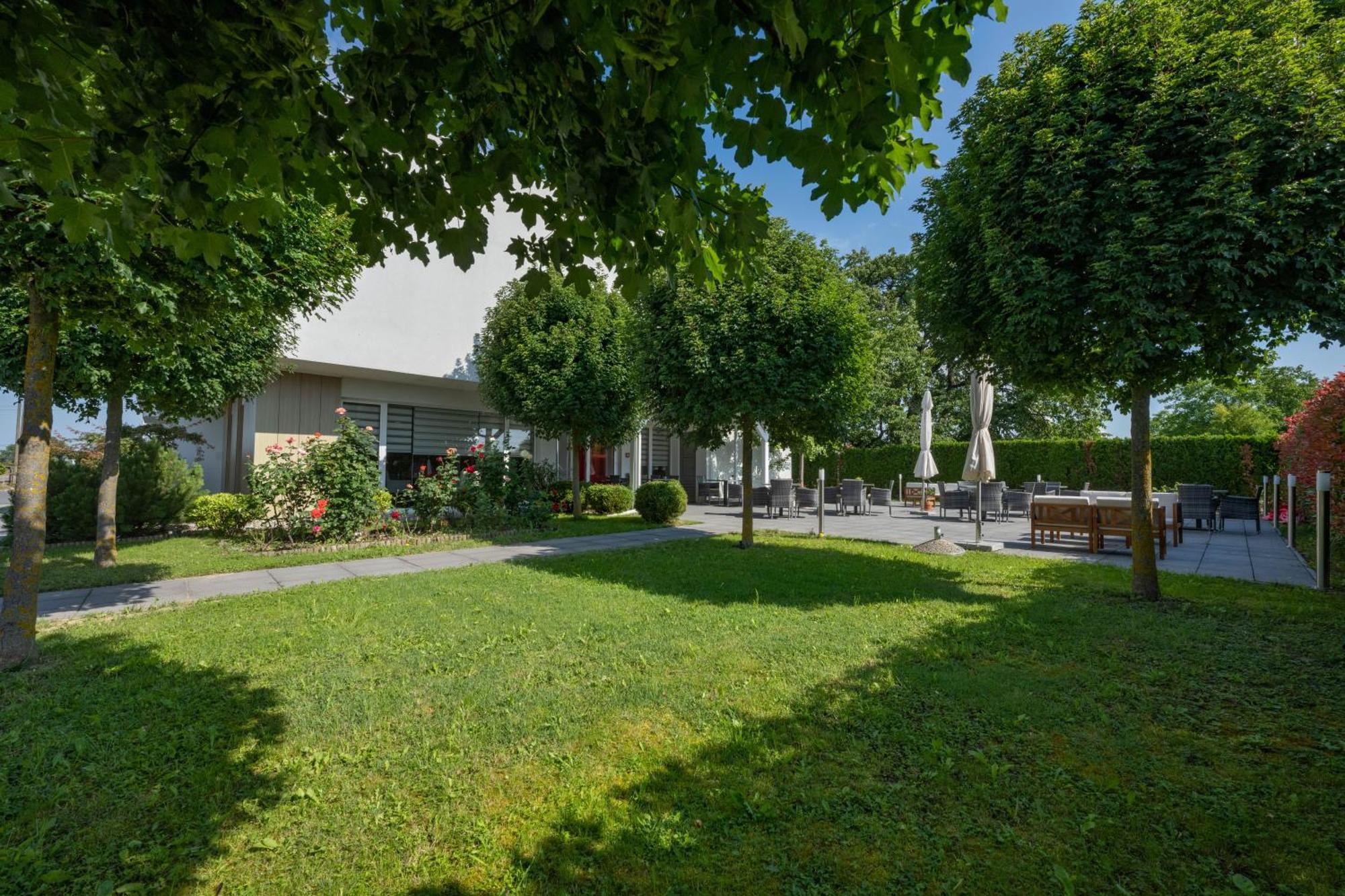 Hotel Magdalena Zagreb Bagian luar foto