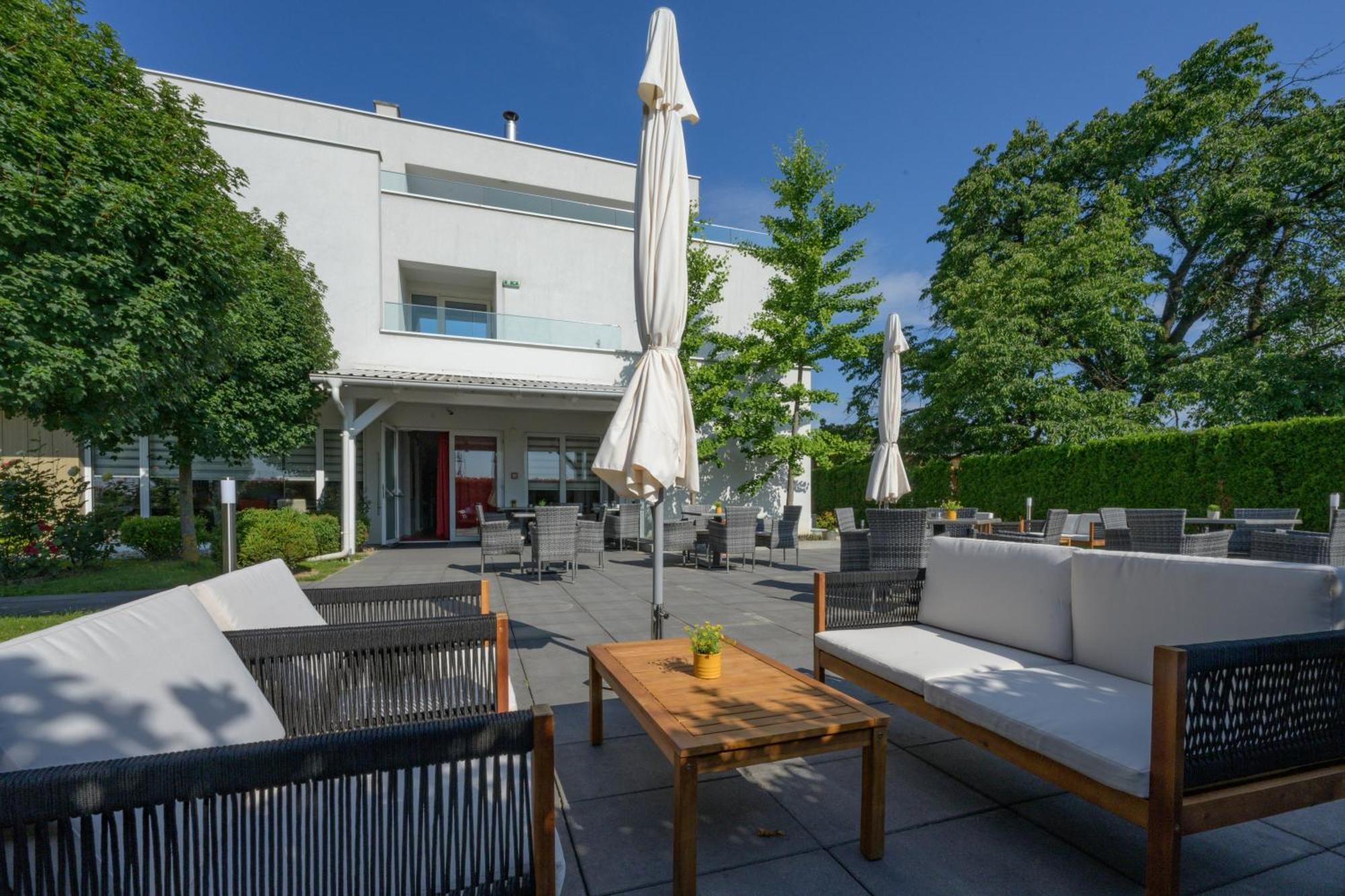 Hotel Magdalena Zagreb Bagian luar foto