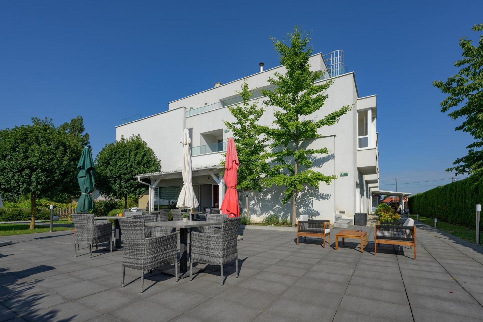 Hotel Magdalena Zagreb Bagian luar foto