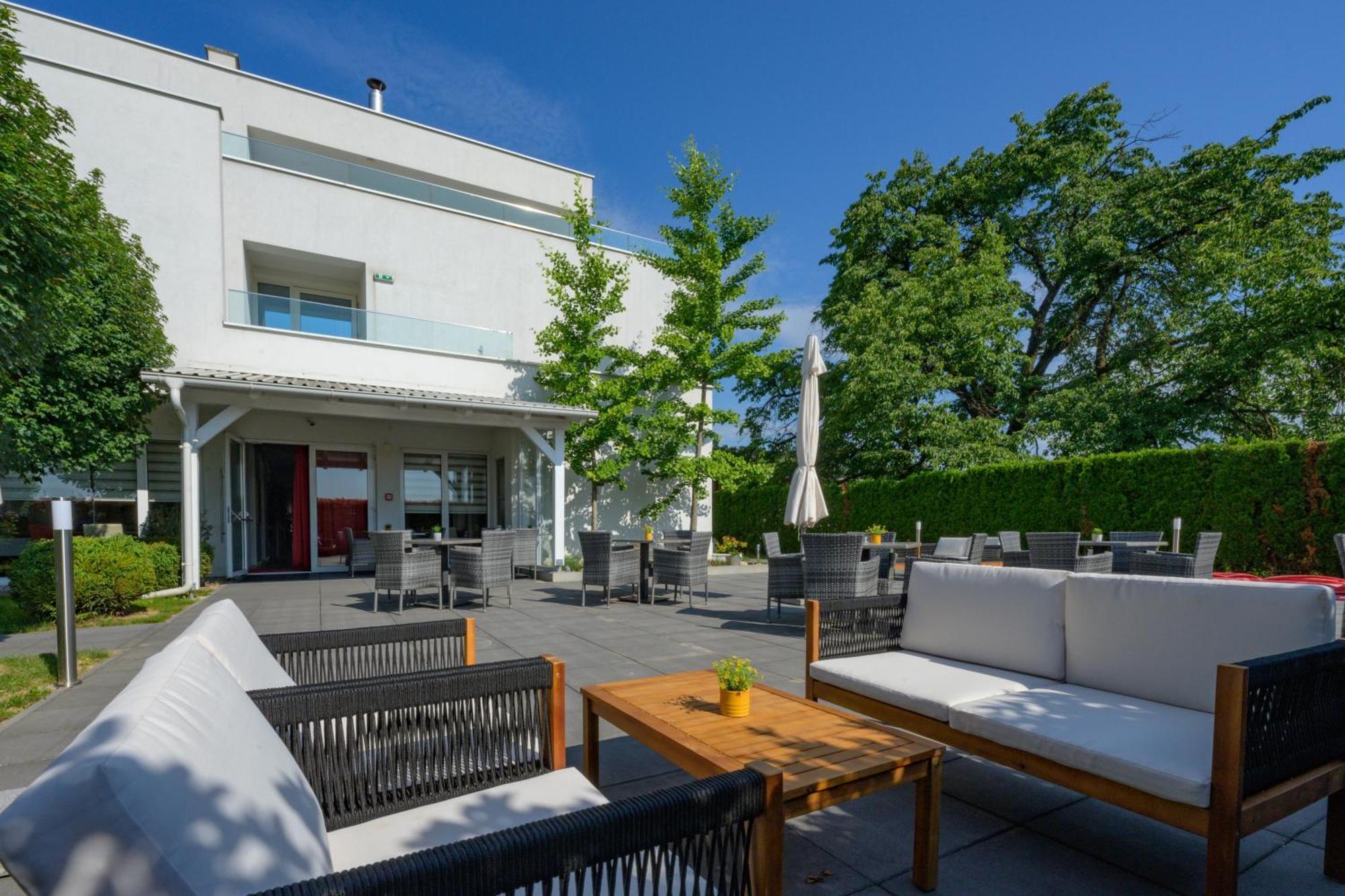 Hotel Magdalena Zagreb Bagian luar foto